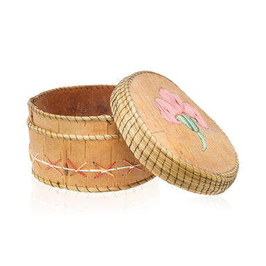 Chippewa Quilled Birch Bark box, Native, Birch Bark, Container