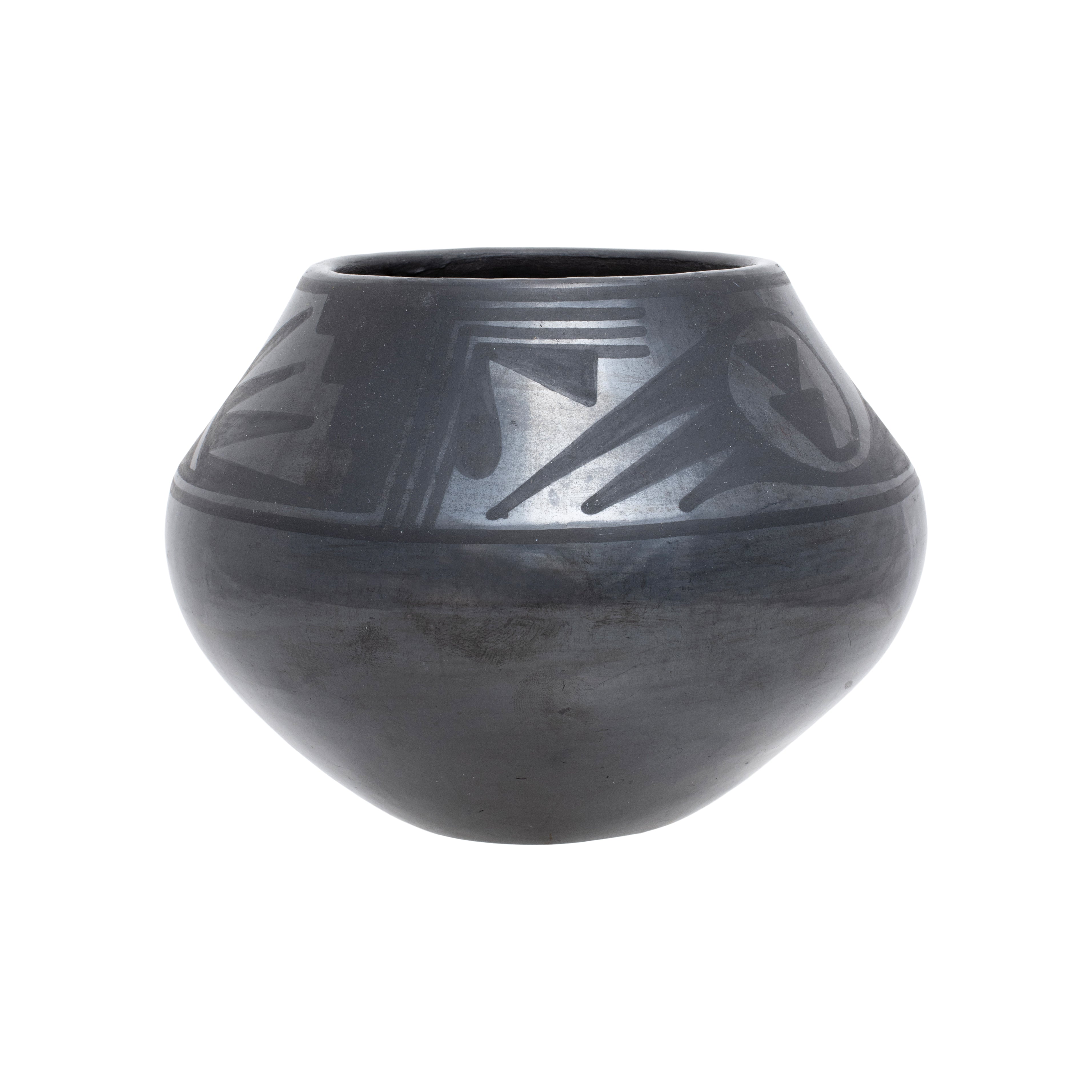 Marie and Julian Martinez Black Ware Pottery Jar