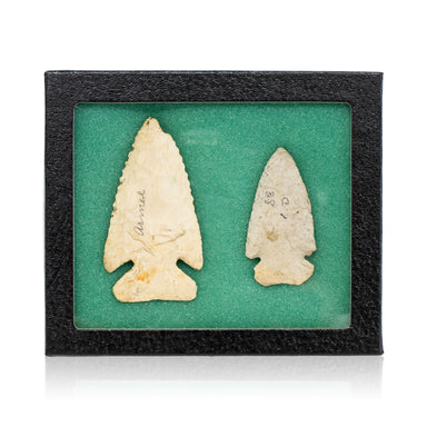 Pair of Midwest Points, Native, Stone and Tools, Arrowhead