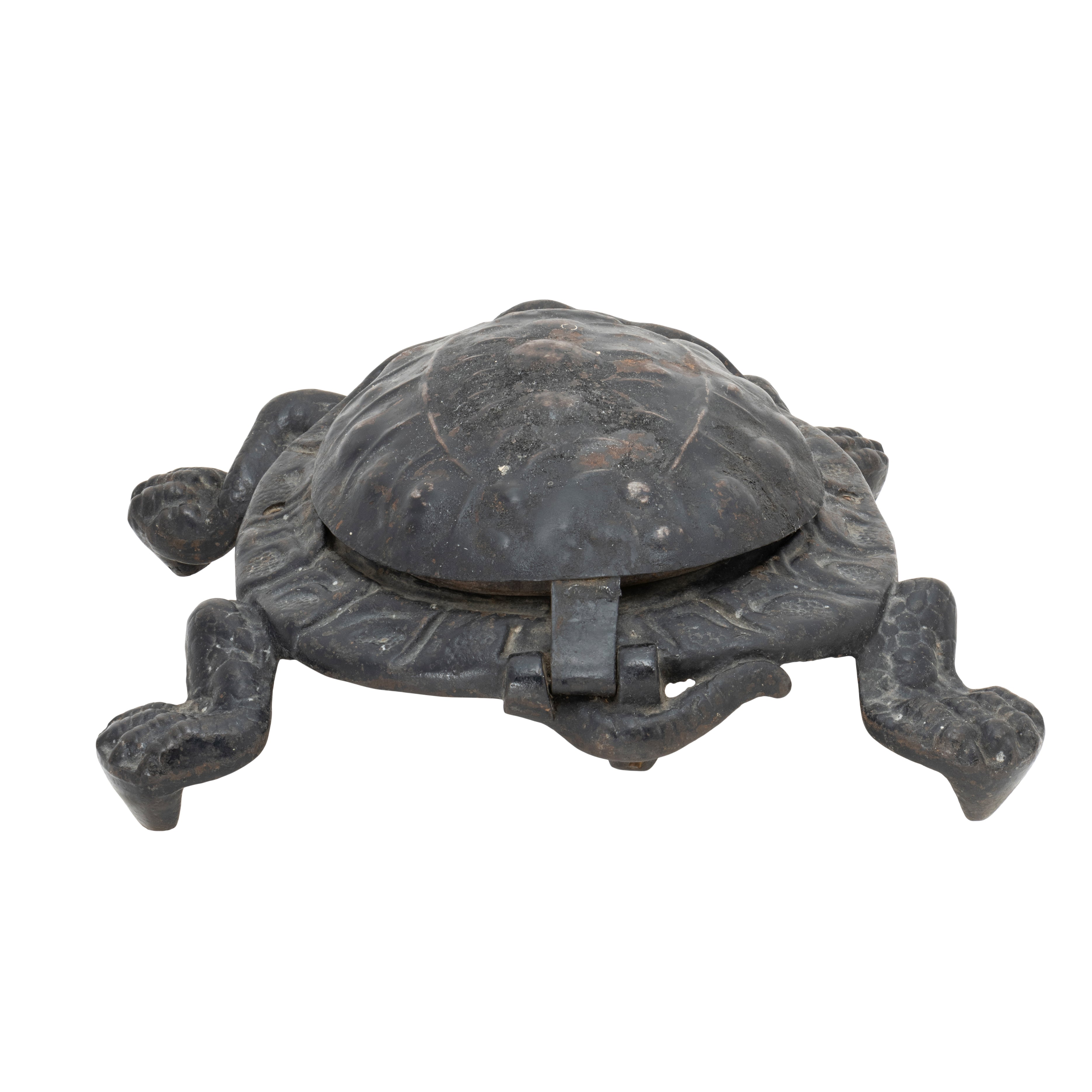 Cast Iron Turtle Spittoon