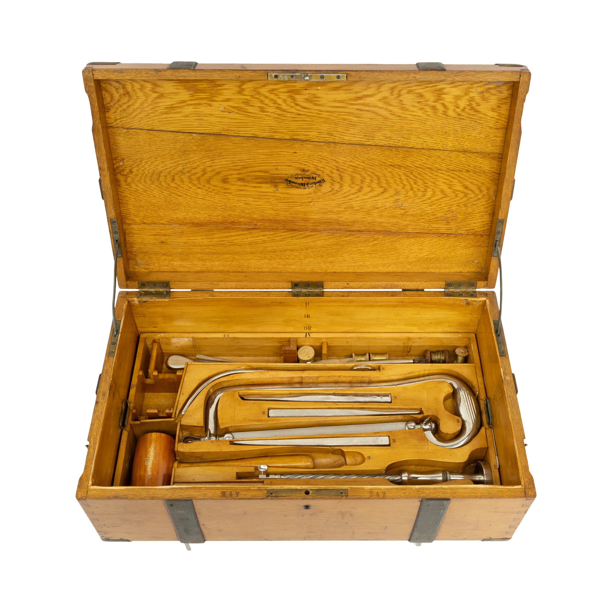 Knoke & Dressler Cased Surgical Suite